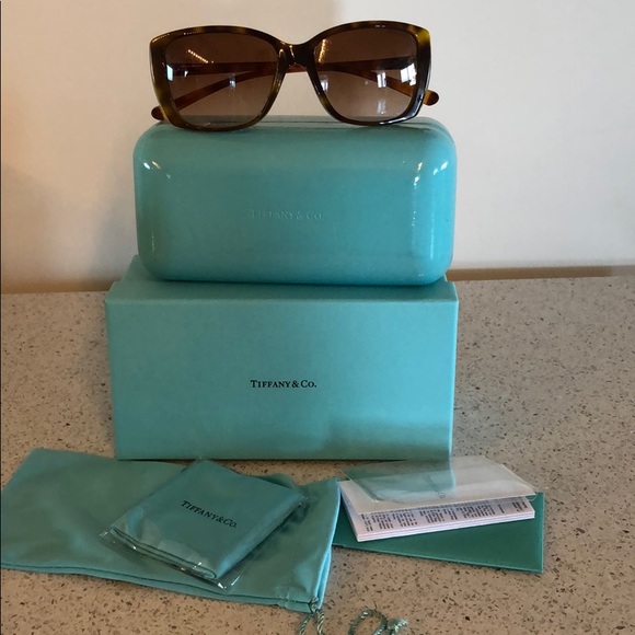 Tiffany & Co. Accessories - Tiffany sunglasses